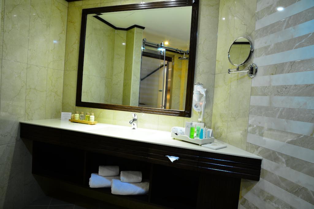 Golden Lili Resort & Spa Aley Ruang foto